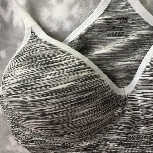 New Danskin Sports Bra - Picture 3 of 6